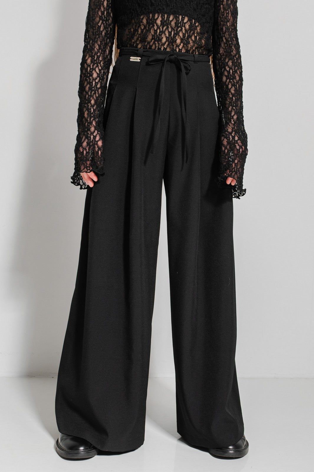 Pantaloni eleganti Ahata Black
